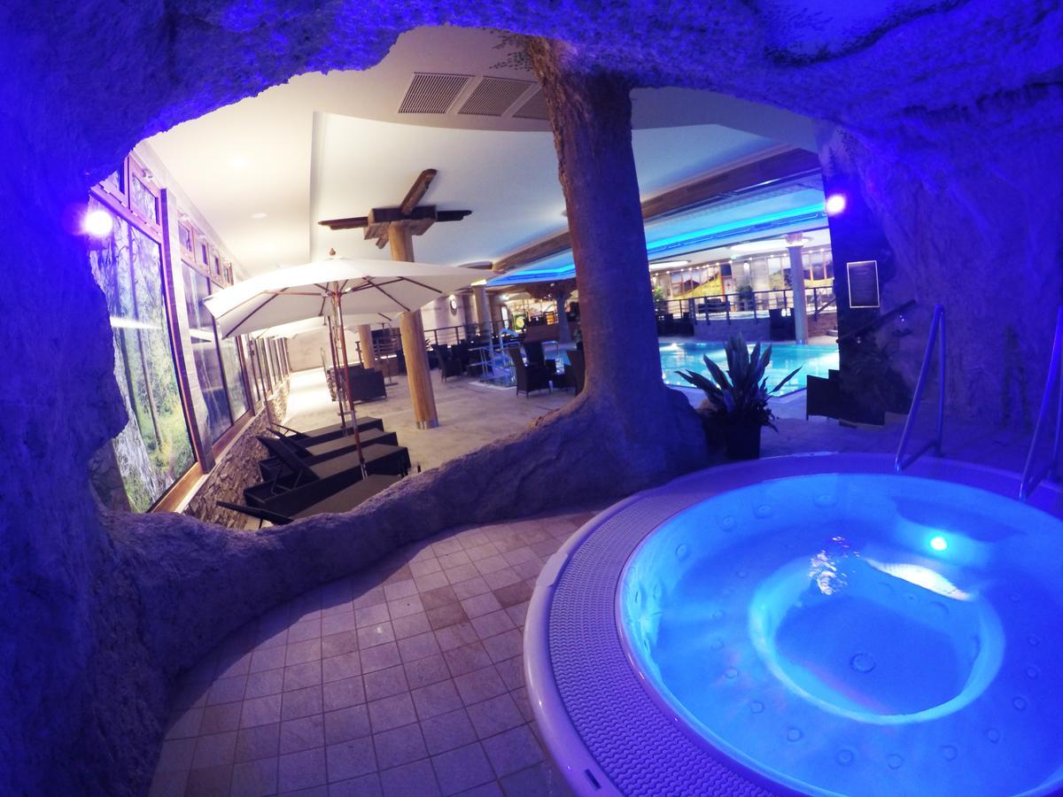 Aqua Sport*** Hotel Puchov Exterior photo