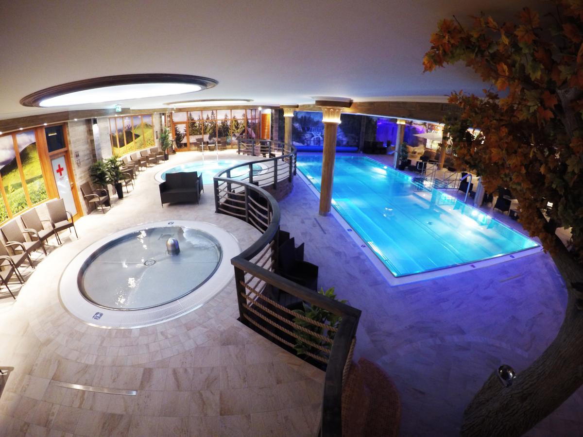 Aqua Sport*** Hotel Puchov Exterior photo